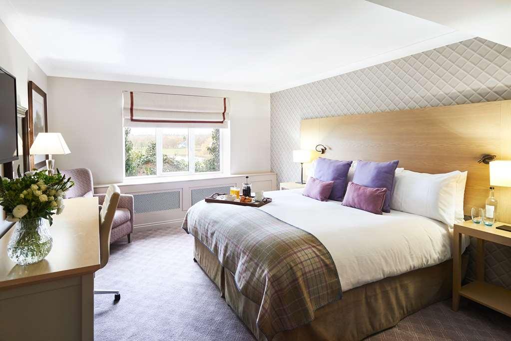 The Belfry Hotel & Resort Sutton Coldfield Room photo